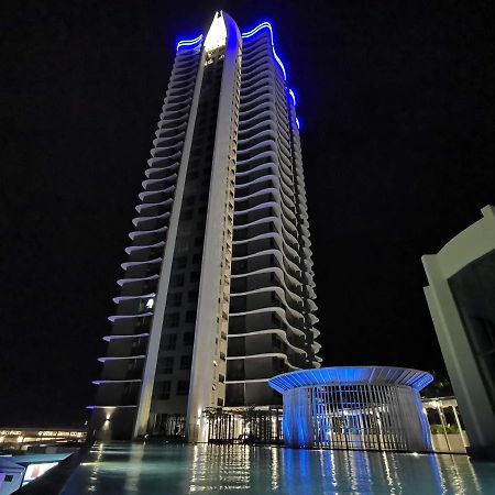 Free Netflix! Zas Suite At Troika Residence, Kb Kota Bharu Exterior photo