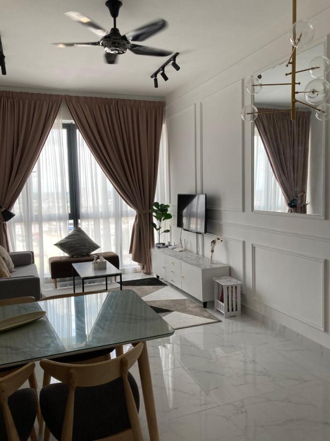 Free Netflix! Zas Suite At Troika Residence, Kb Kota Bharu Exterior photo