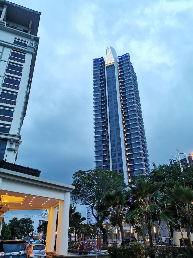 Free Netflix! Zas Suite At Troika Residence, Kb Kota Bharu Exterior photo